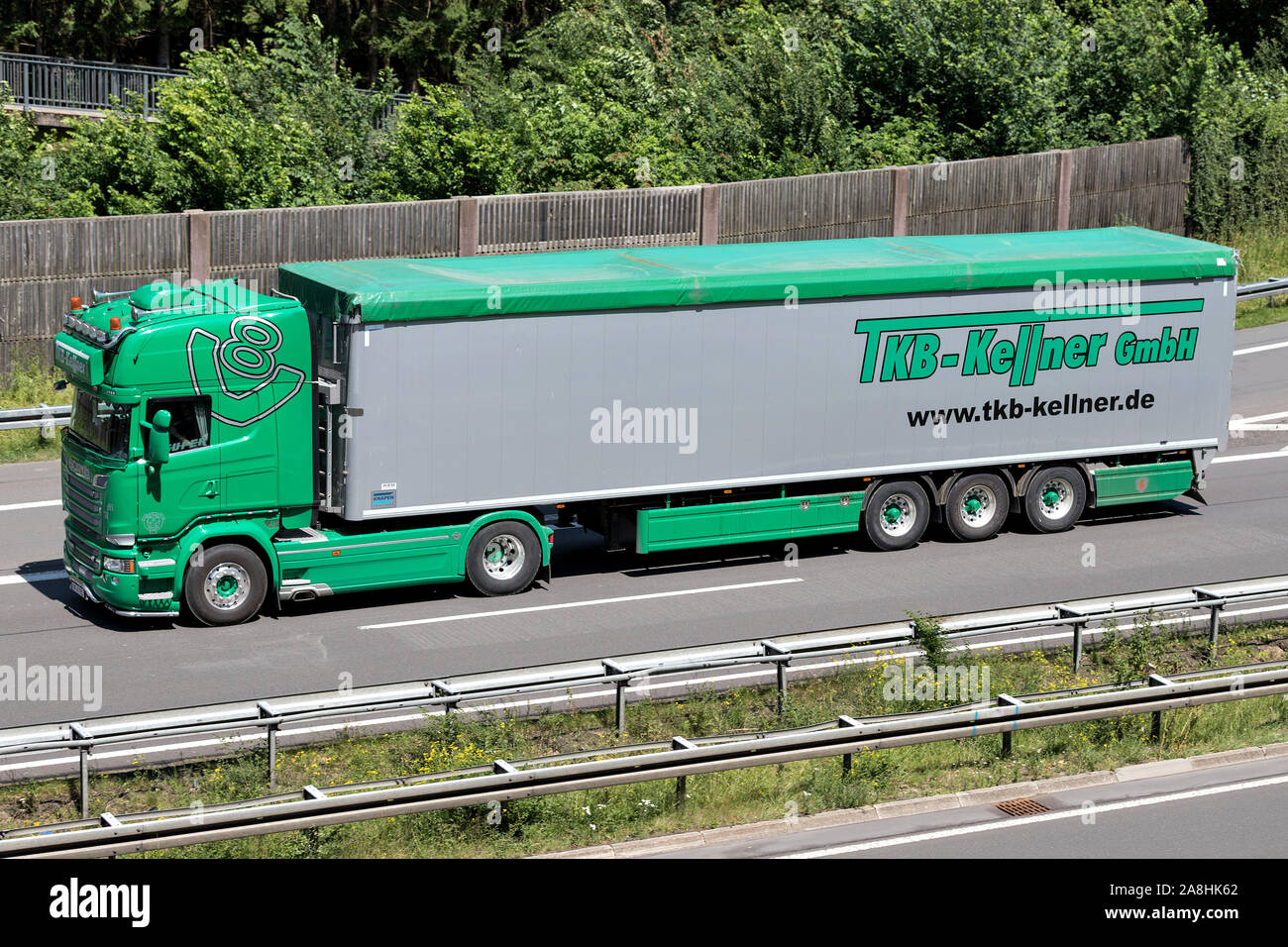 TKB-Kellner Scania camion con rimorchio alla rinfusa su autostrada. Foto Stock