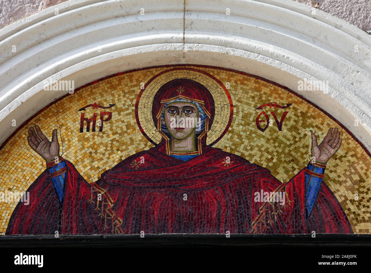 Vergine Maria - mosaico icona ortodossa nella chiesa cristiana in Budva, Montenegro Foto Stock