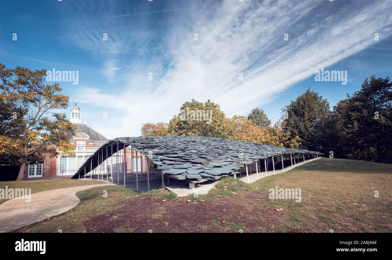 Il Serpentine Pavilion 2019 progettato da Junja Ishigami, Kensington Gardens, Londra, Regno Unito. Foto Stock