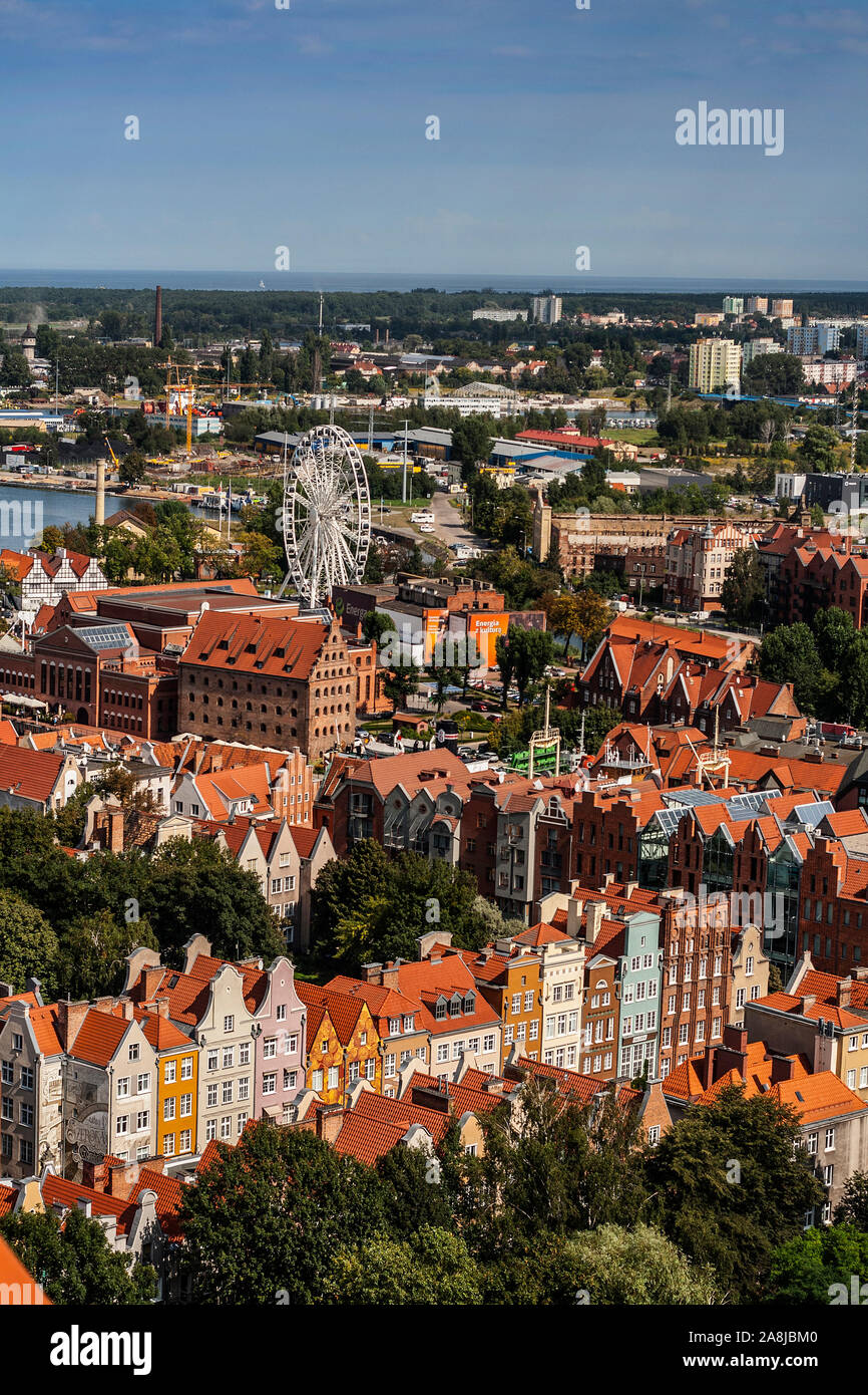 Vista aerea di Danzica Città Vecchia dal campanile di st. Mary's Basilica nel nord-est direzione Foto Stock