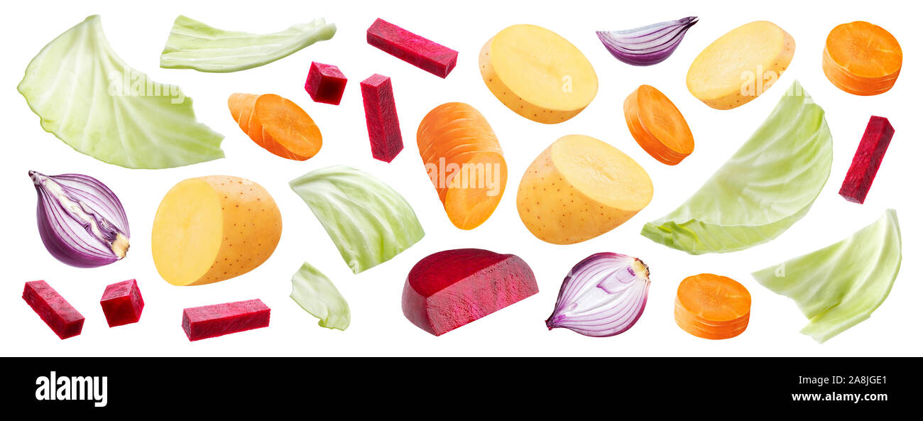 Mix di verdure differenti isolati su sfondo bianco con percorso di clipping, ingredienti per il russo borsch zuppa Foto Stock