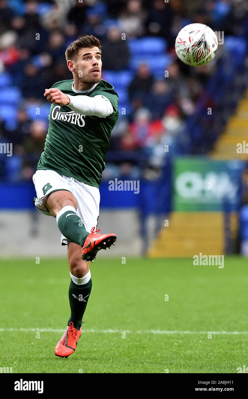 Bolton, Regno Unito. 09Nov, 2019. BOLTON INGHILTERRA - Novembre 9th Plymouth è Joe Edwards in azione durante la FA Cup match tra Bolton Wanderers e la Plymouth Argyle al Reebok Stadium, Bolton sabato 9 novembre 2019. (Credit: Eddie Garvey | MI News) La fotografia può essere utilizzata solo per il giornale e/o rivista scopi editoriali, è richiesta una licenza per uso commerciale Credito: MI News & Sport /Alamy Live News Foto Stock