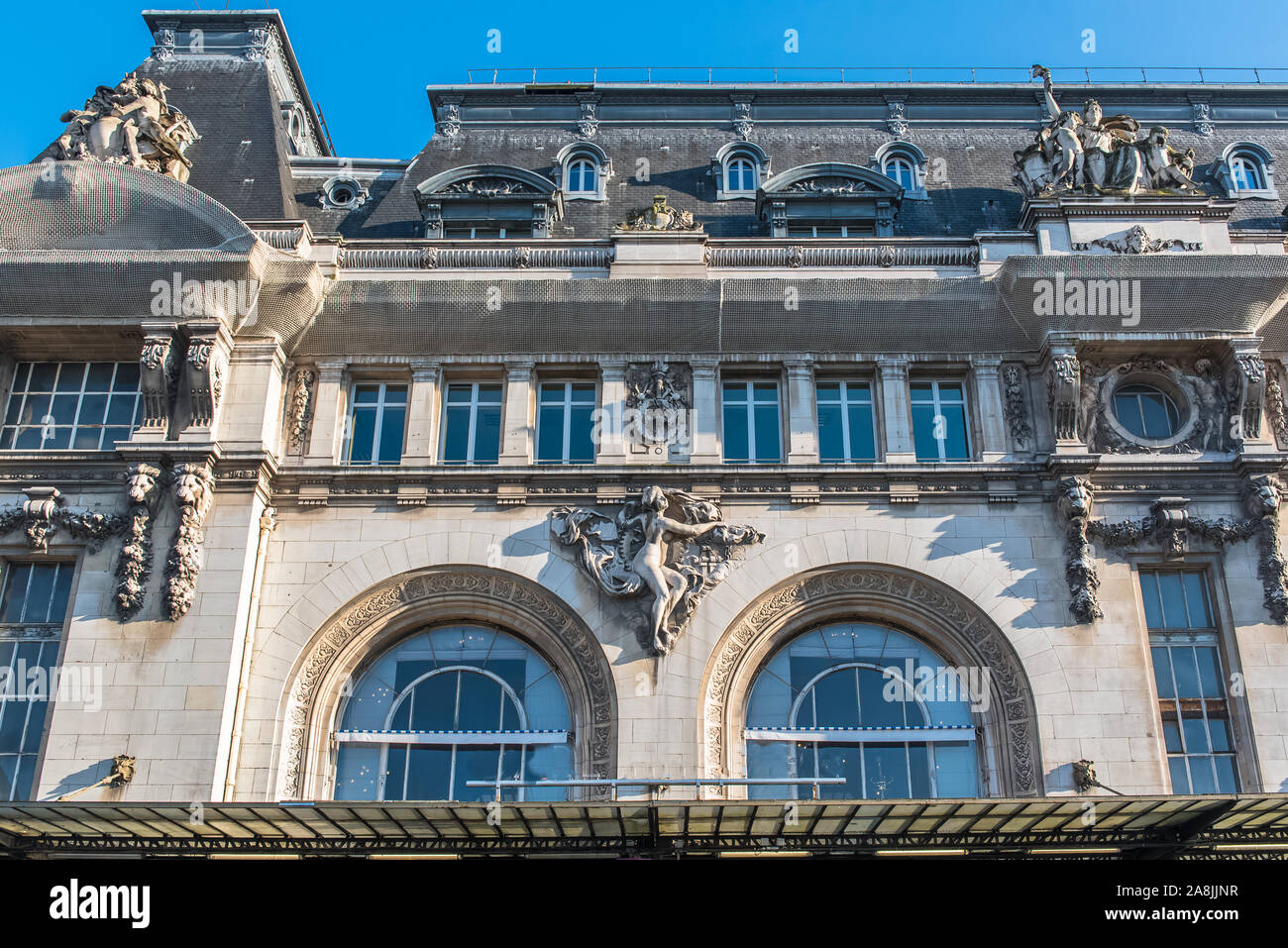 Parigi, gare de Lyon, stazione ferroviaria, facciata e orologio Foto Stock