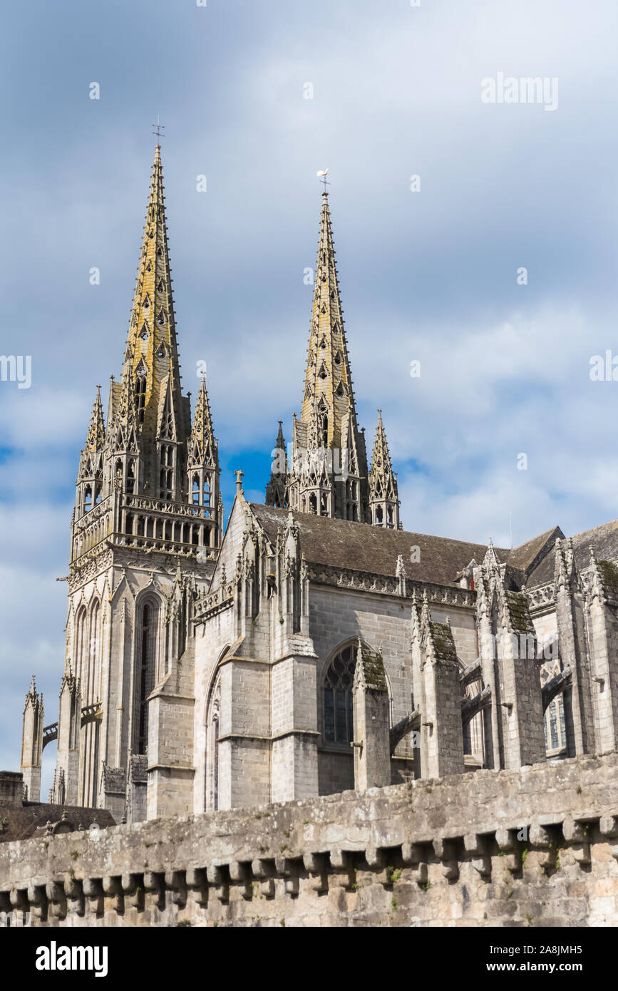 Quimper in Bretagna, la cattedrale di Saint-Corentin Foto Stock