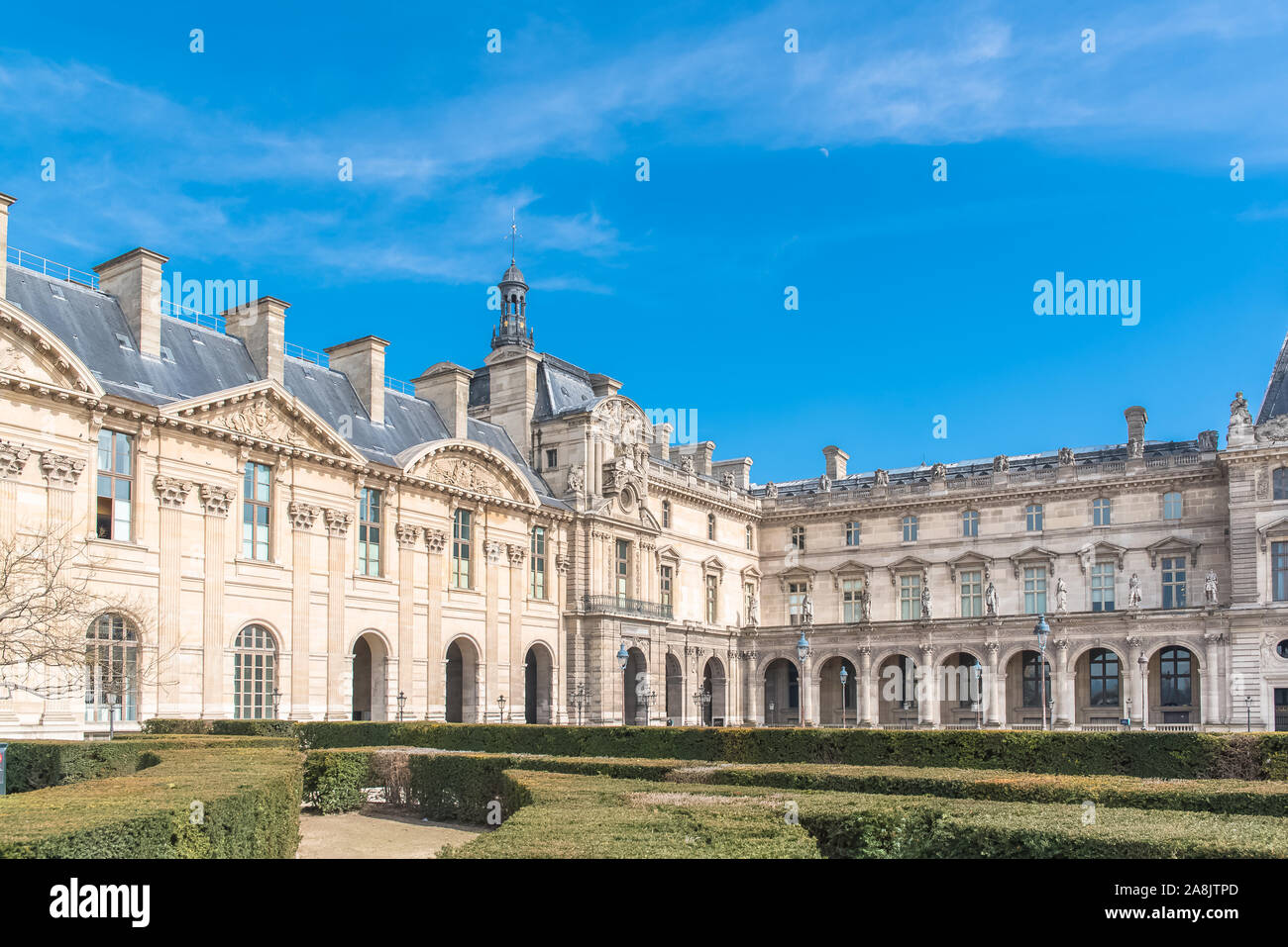 Parigi, la facciata del Louvre Foto Stock