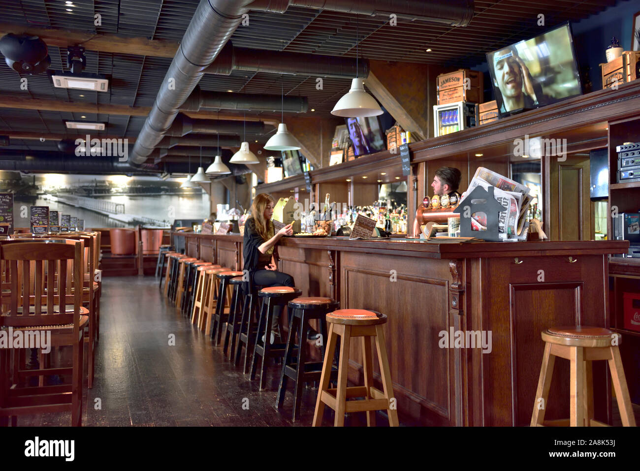Interno del "il cantiere Pub", Pola, Istria, Croazia, Foto Stock
