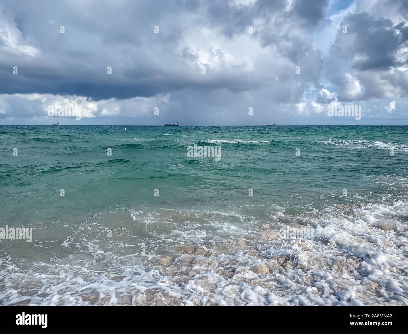 Pioggia off shore da South Florida Foto Stock