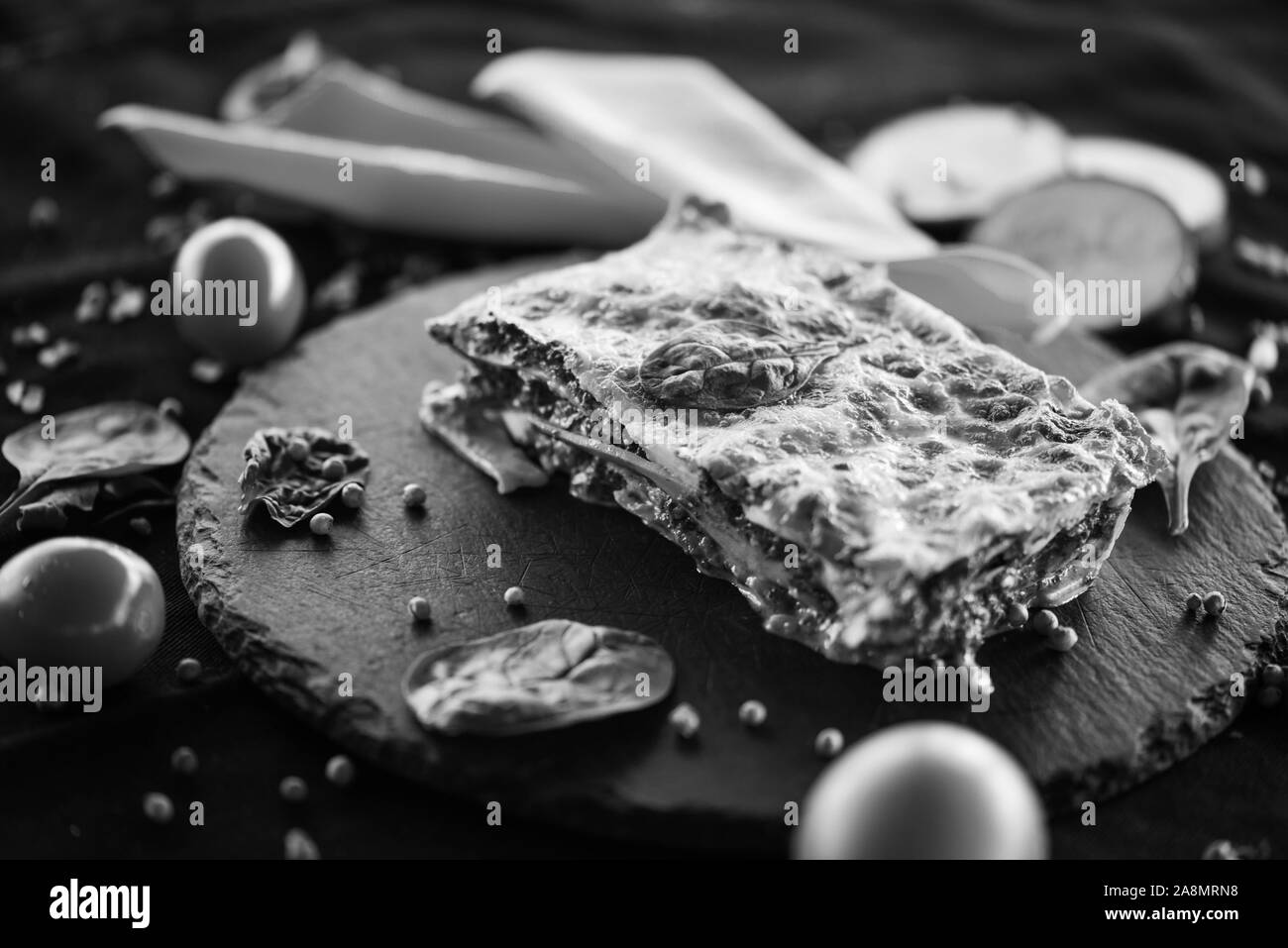 deliziose lasagne fatte in casa - con ingredienti freschi dopo una tradizionale ricevuta italiana Foto Stock