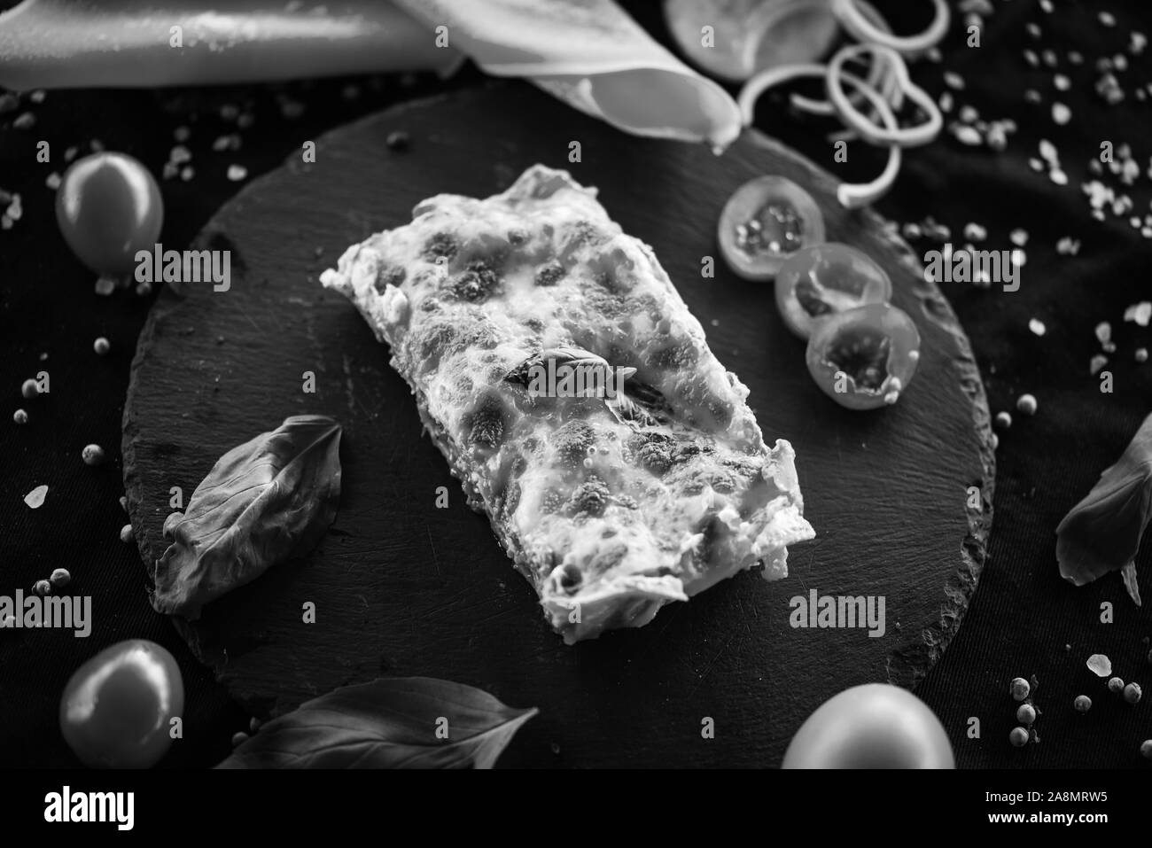 deliziose lasagne fatte in casa - con ingredienti freschi dopo una tradizionale ricevuta italiana Foto Stock