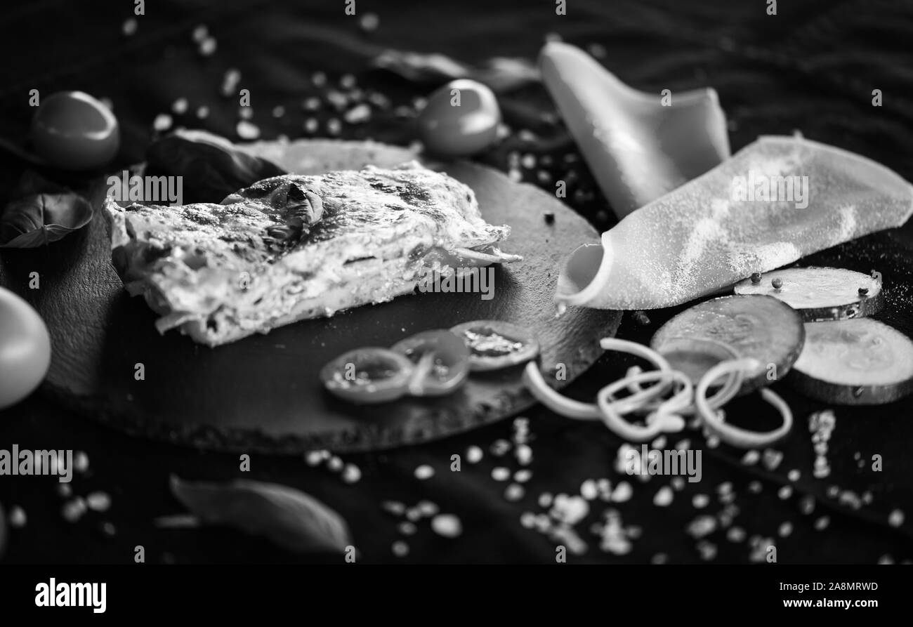 deliziose lasagne fatte in casa - con ingredienti freschi dopo una tradizionale ricevuta italiana Foto Stock