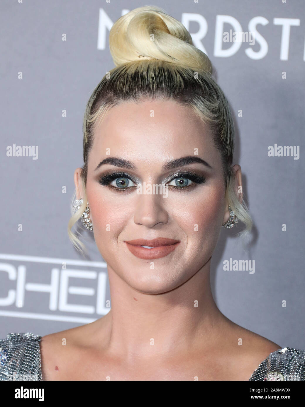 CULVER CITY, LOS ANGELES, CALIFORNIA, STATI UNITI D'AMERICA - novembre 09: cantante Katy Perry indossa un abito di Prada arriva a 2019 Baby2Baby gala tenutosi a 3Labs il 9 novembre 2019 a Culver City, Los Angeles, California, USA. (Foto di Xavier COLLIN/Image Press Agency) Foto Stock