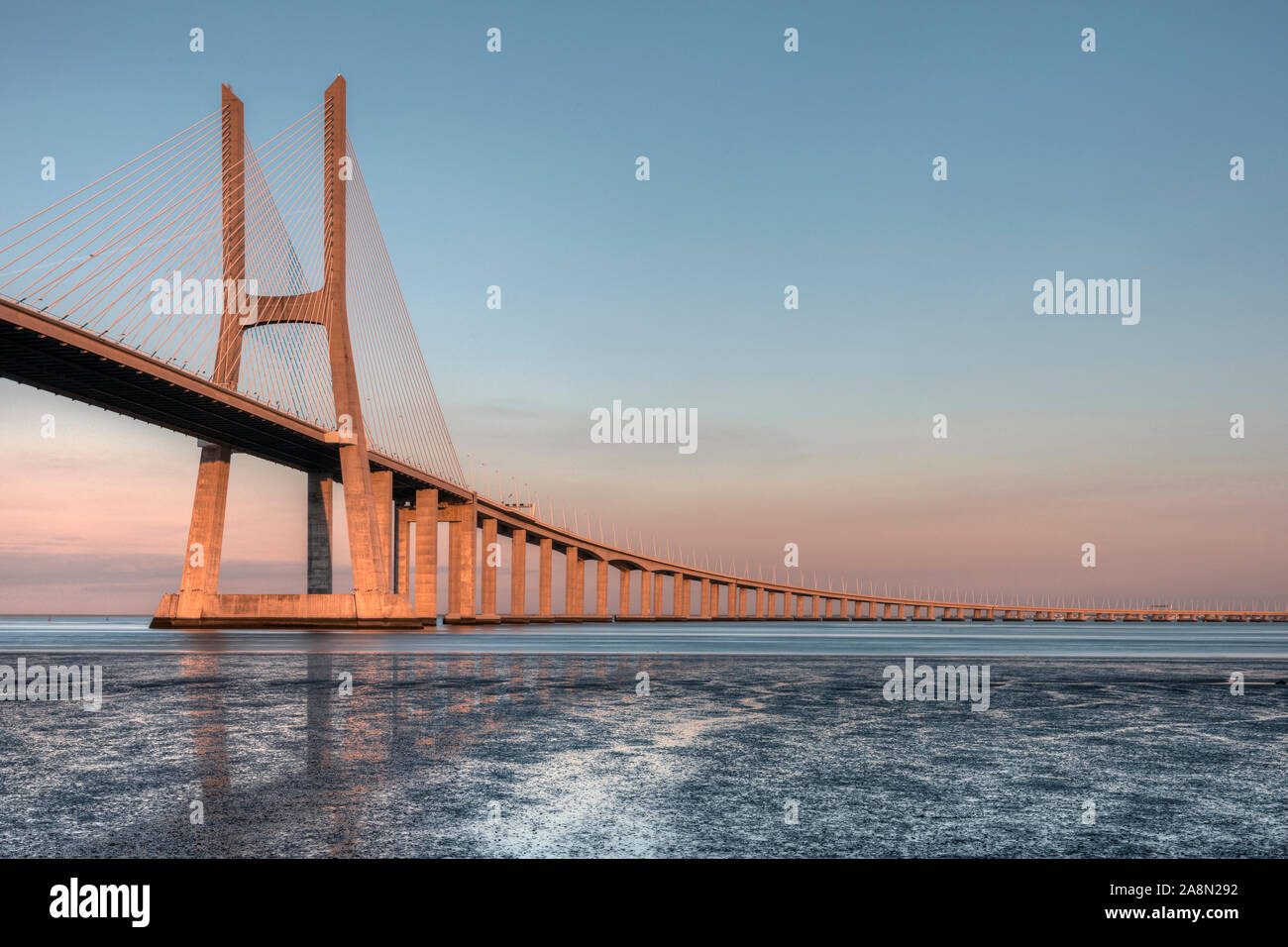 Dal ponte Vasco da Gama, Lisbona, Portogallo, Europa Foto Stock