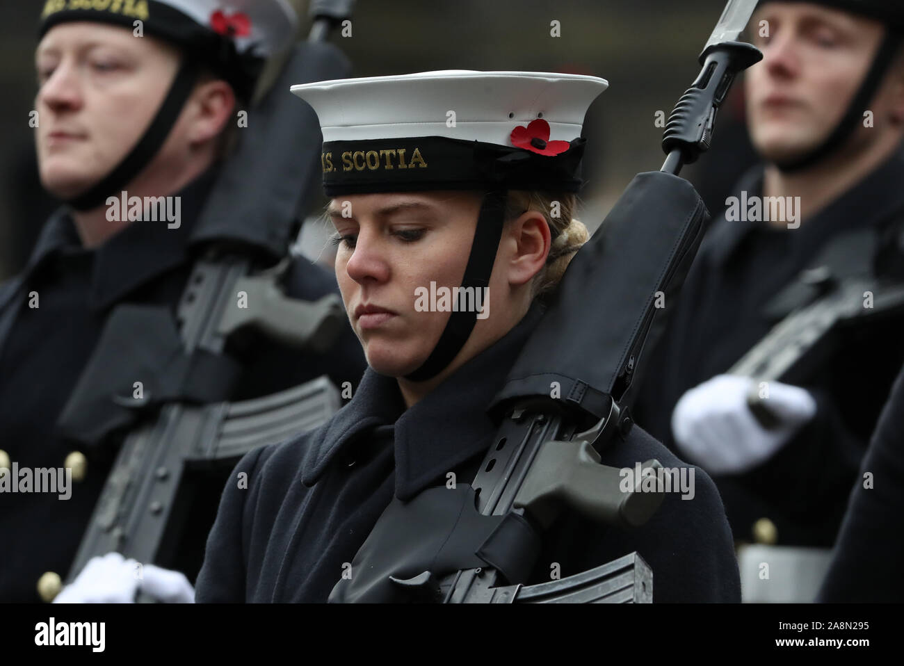 Il personale militare durante un giorno del ricordo servizio presso la pietra del ricordo di Edimburgo. Foto di PA. Picture Data: Domenica 10 Novembre, 2019. Vedere PA storia ROYAL ricordo. Foto di credito dovrebbe leggere: Andrew Milligan/PA FILO Foto Stock