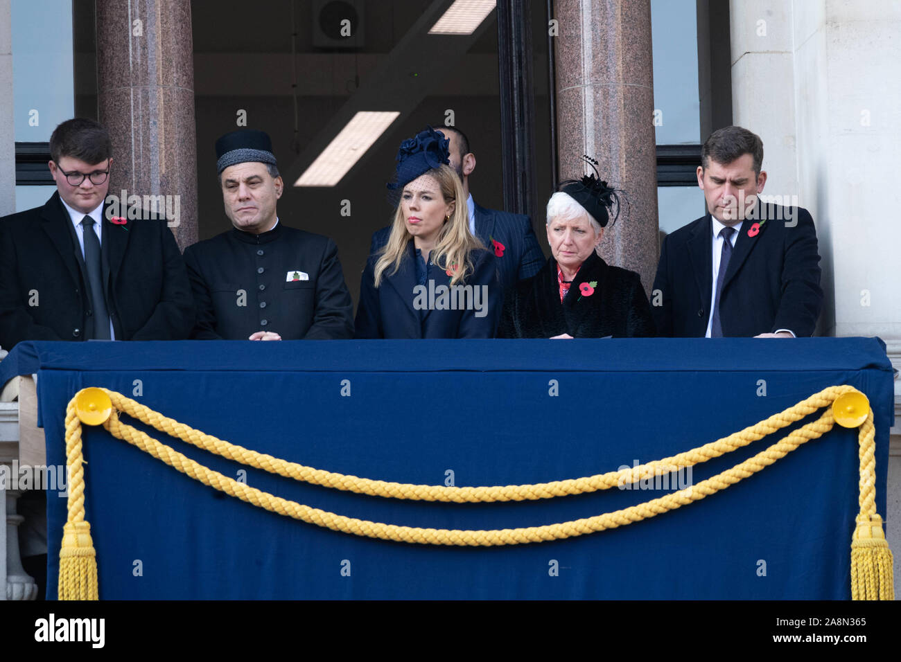 Londra, UK 10 Novembre 2019. Ricordo domenica presso il Cenotafio, Whitehall, Londra Carrie Symonds, il Primo Ministro della fidanzata, centro) al credito Ian DavidsonAlamy Live News Foto Stock
