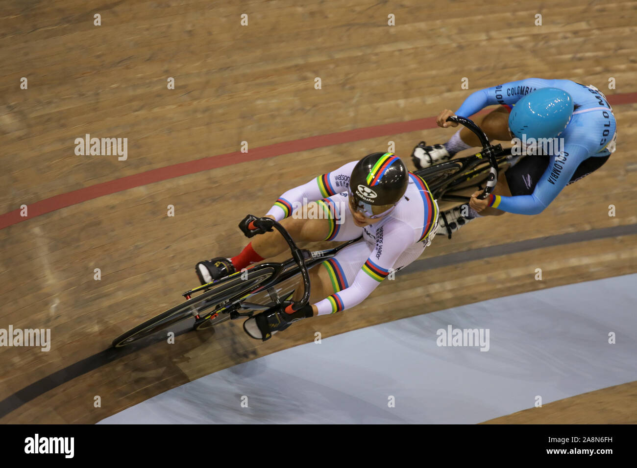 Glasgow, Regno Unito. Il 10 novembre 2019. Sze Wan Lee passa attraverso per le semifinali nella sprint femminile a Chris Hoy Velodrome in Glasgow. Novembre 10, 2019 Dan-Cooke credito/Alamy Live News Foto Stock