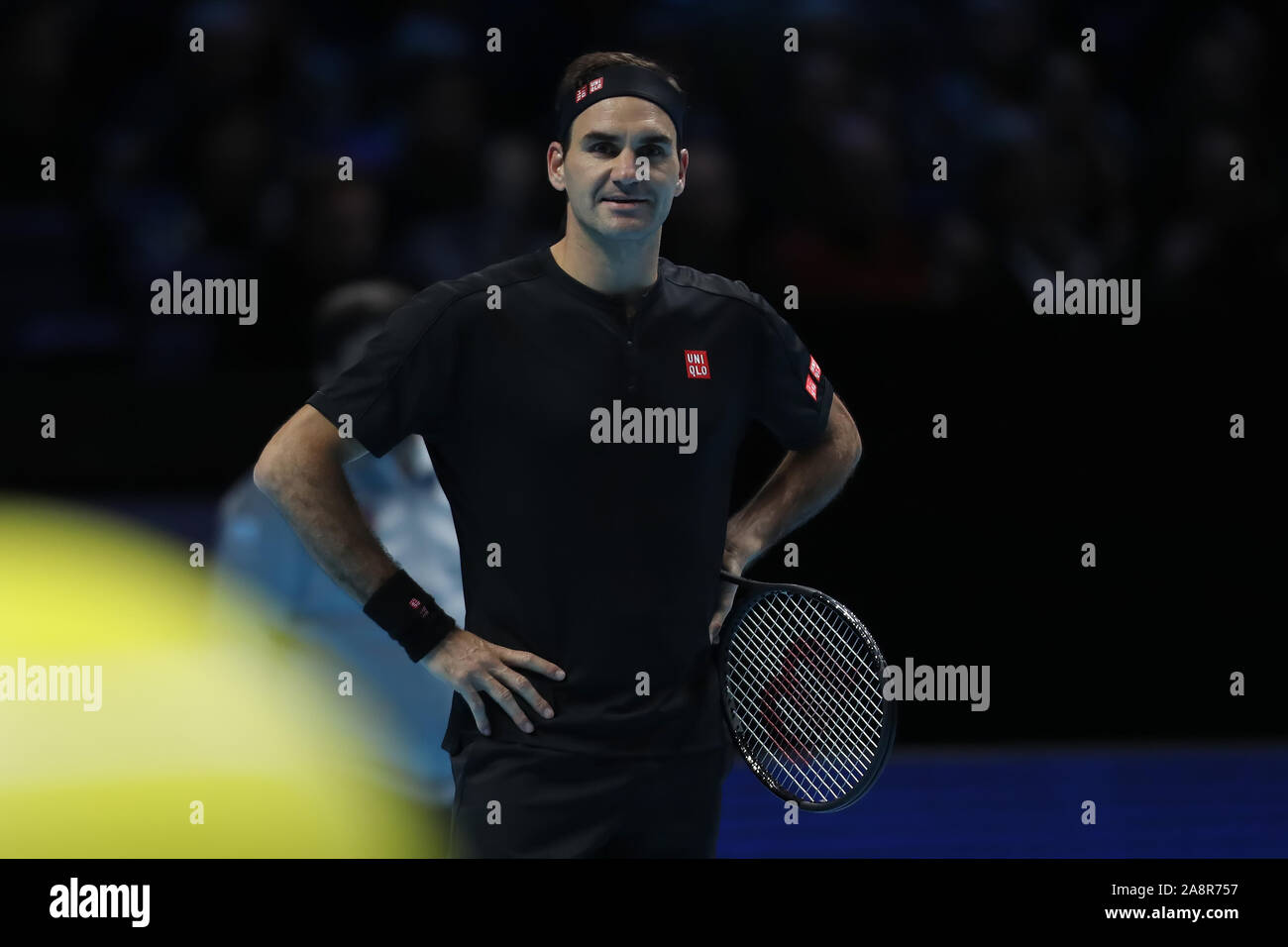 Arena. Londra, Regno Unito. Decimo Nov, 2019. Nitto tennis ATP Finals; Roger Federer (Svizzera) in disaccordo con gli arbitri chiamata - uso editoriale Credito: Azione Sport Plus/Alamy Live News Foto Stock