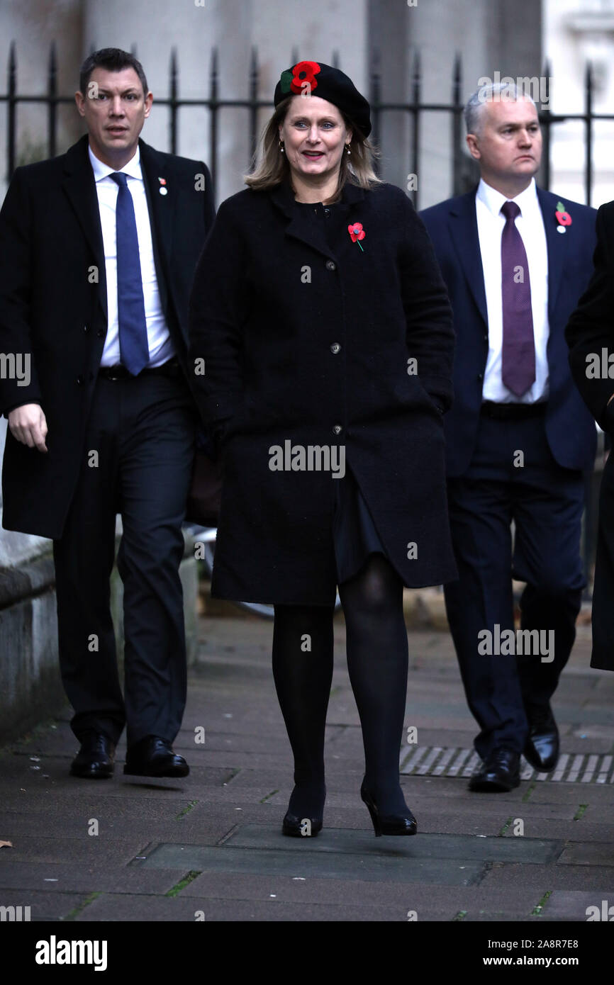 Londra, Regno Unito. Decimo Nov, 2019. Sarah Brown, moglie dell'ex Primo Ministro Gordon Brown, entra a Downing Street sulla strada per il Ricordo domenica cerimonia presso il cenotafio in Whitehall. Ricordo Domenica, Londra, il 10 novembre 2019. Credito: Paolo Marriott/Alamy Live News Foto Stock