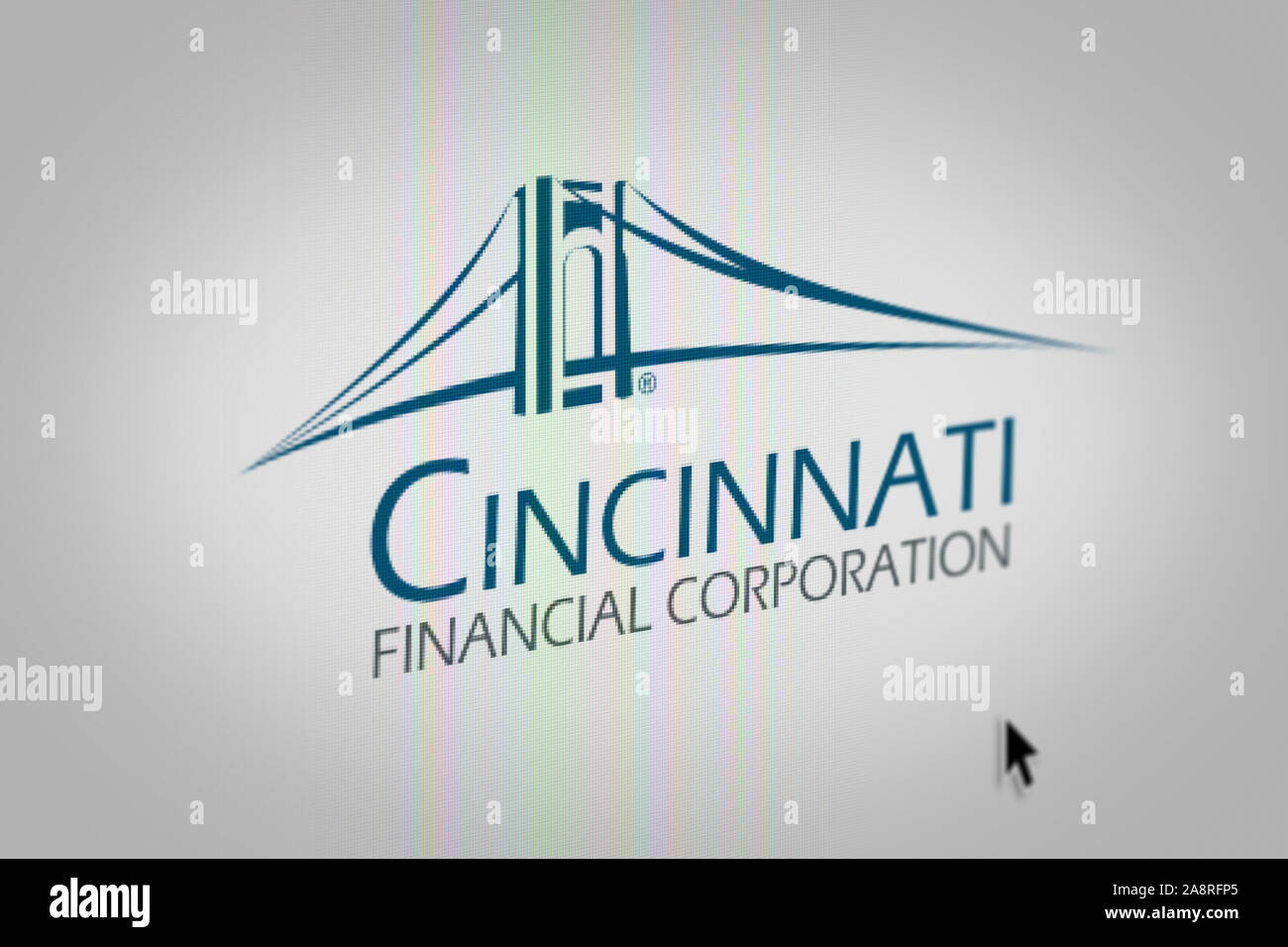 Logo della società pubblica Cincinnati Financial visualizzata sullo schermo di un computer in close-up. Credito: PIXDUCE Foto Stock