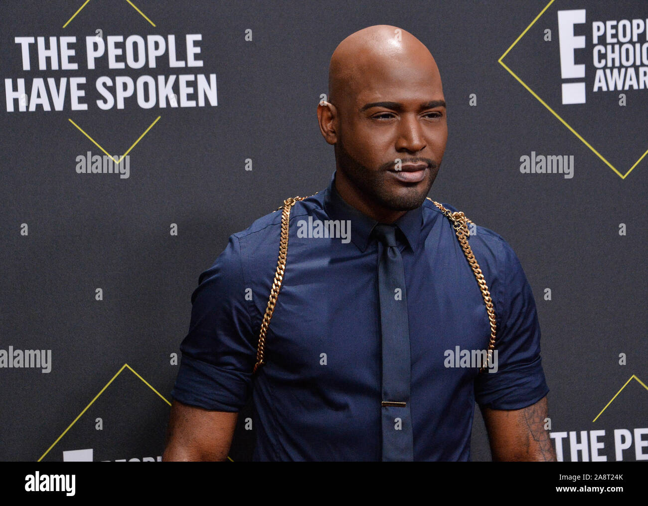 Santa Monica, Stati Uniti d'America. Decimo Nov, 2019. TV Karamo host Brown arriva per il quarantacinquesimo annuale E! People's Choice Awards al Barker Hangar di Santa Monica, in California, Domenica, 10 novembre 2019. Foto di Jim Ruymen/UPI Credito: UPI/Alamy Live News Foto Stock