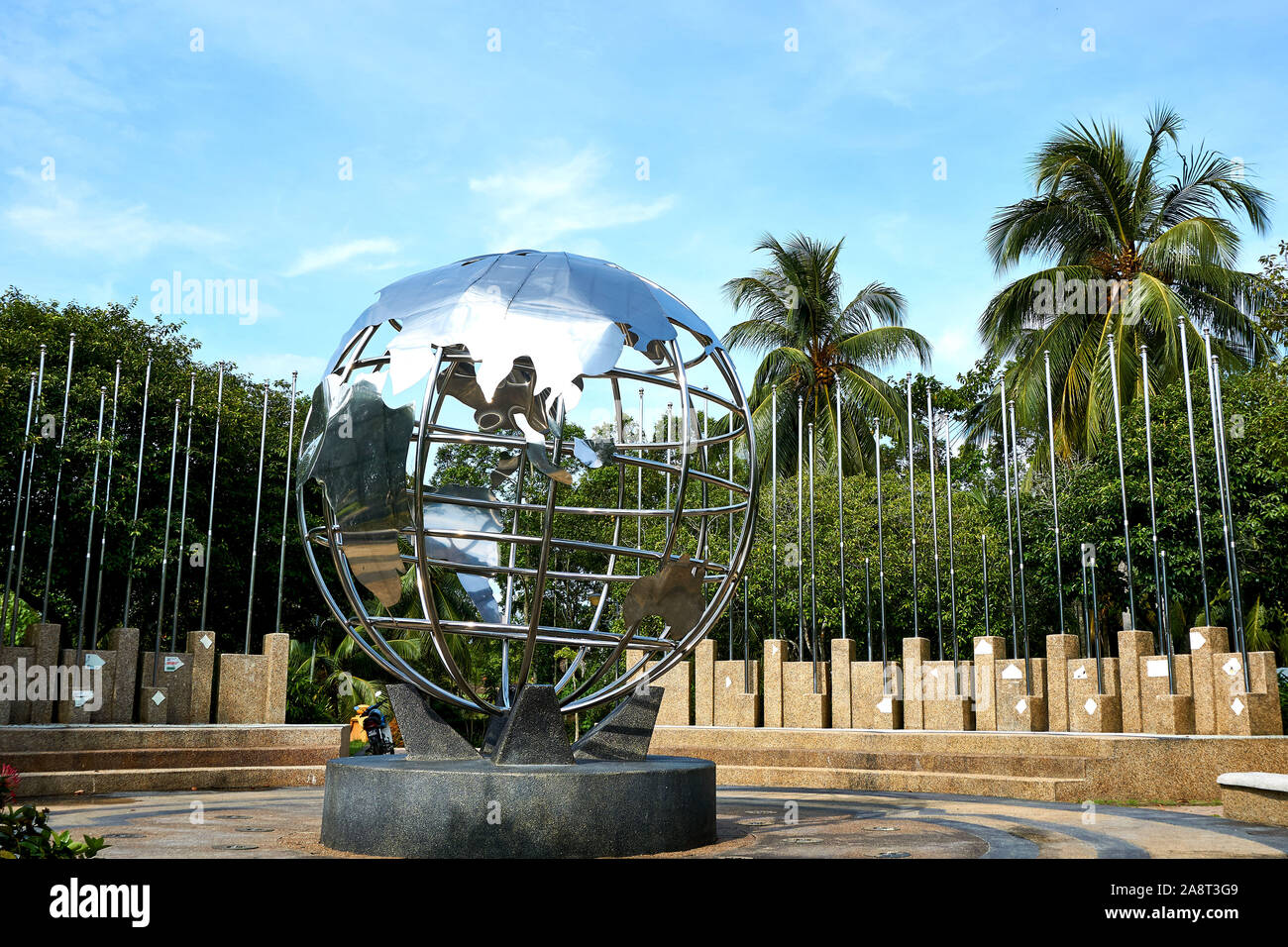 Il Langkawi, Malesia - 10 ottobre 2019. Globo nel parco in Kuah Langkawi Island. Foto Stock
