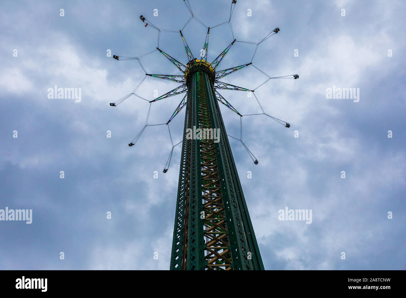 Il Prater Torre o Praterturm nel parco Prater. Foto Stock