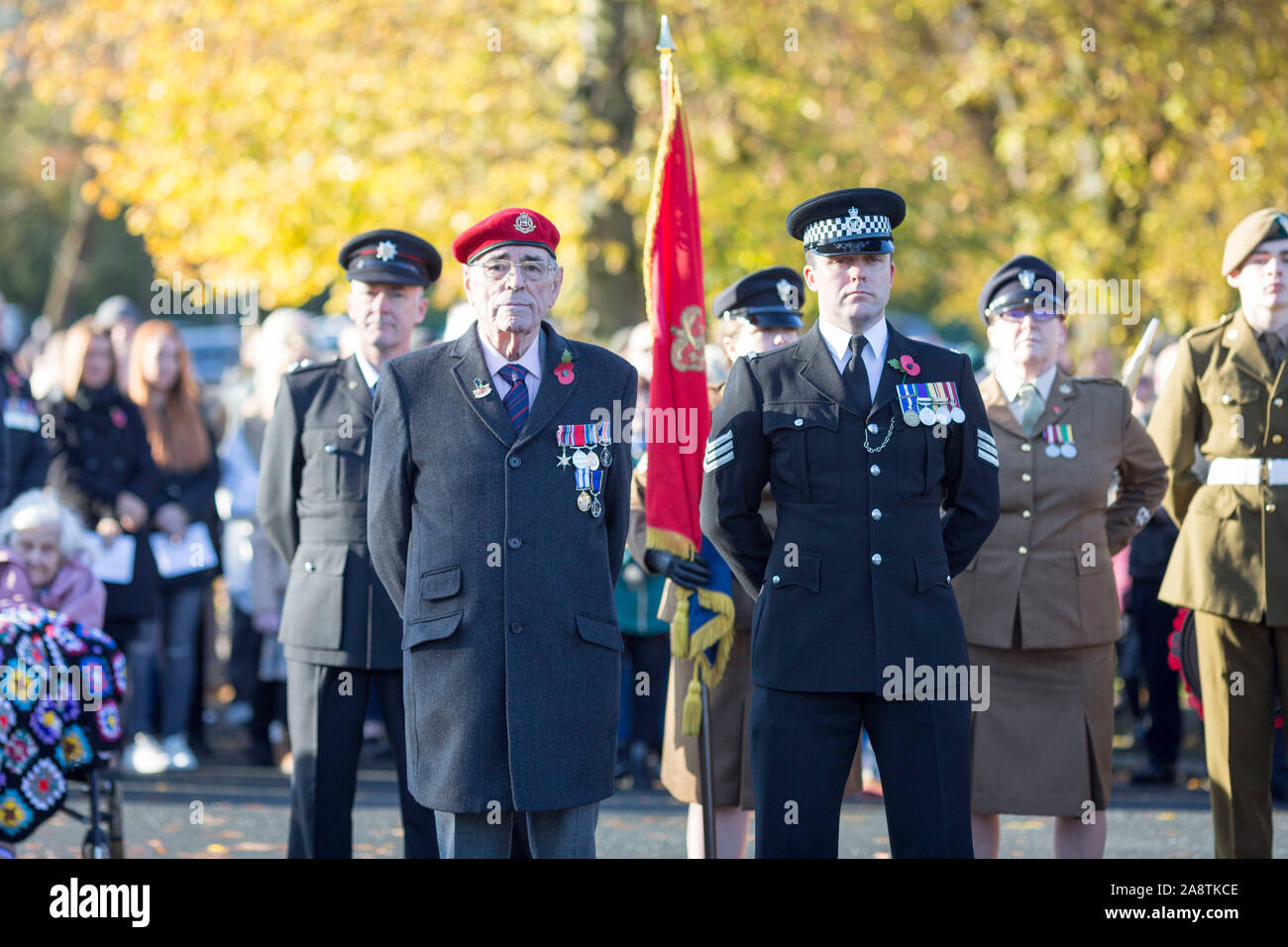 Parata e servizio della domenica di ricordo al Port Sunlight War Memorial, Port Sunlight, Wirral, Merseyside, Inghilterra Foto Stock