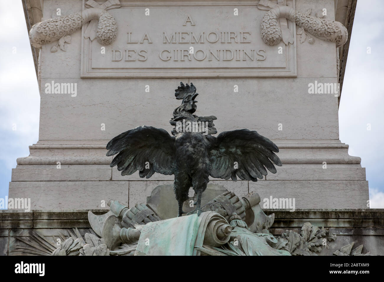 Esplanade des Quinconces, la fontana del monumento aux in Girondins Bordeaux. Francia Foto Stock