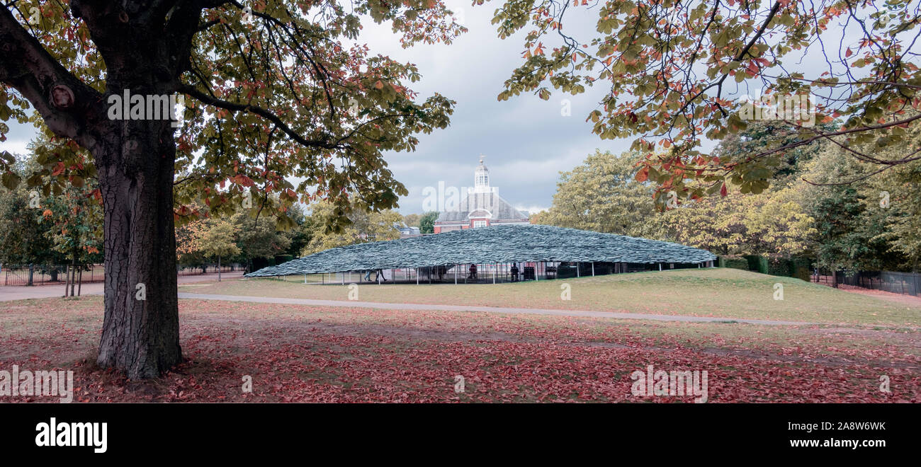 Il Serpentine Pavilion 2019 progettato da Junya Ishigami in Londra, Regno Unito. Foto Stock
