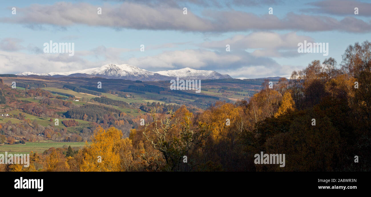 Schiehallion dal Birks di Aberfeldy in autunno, Perth and Kinross, Scozia. Foto Stock