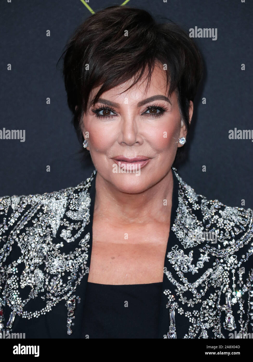 Kris Jenner indossando Alexander McQueen arriva al 2019 E! People's Choice Awards tenutosi a Barker Hangar su Novembre 10, 2019 in Santa Monica, Los Angeles, California, USA. (Foto di Xavier COLLIN/Image Press Agency) Foto Stock