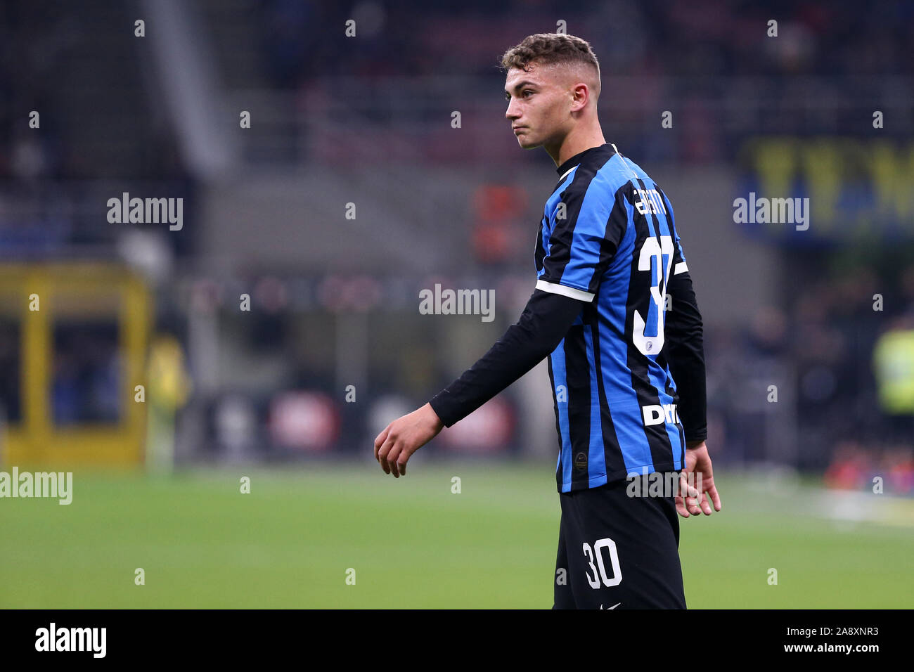 Milano, Italia. 09a Novembre 2019. Campionato italiano A. FC Internazionale vs Hellas Verona Fc. Sebastiano Esposito di FC Internazionale . Foto Stock