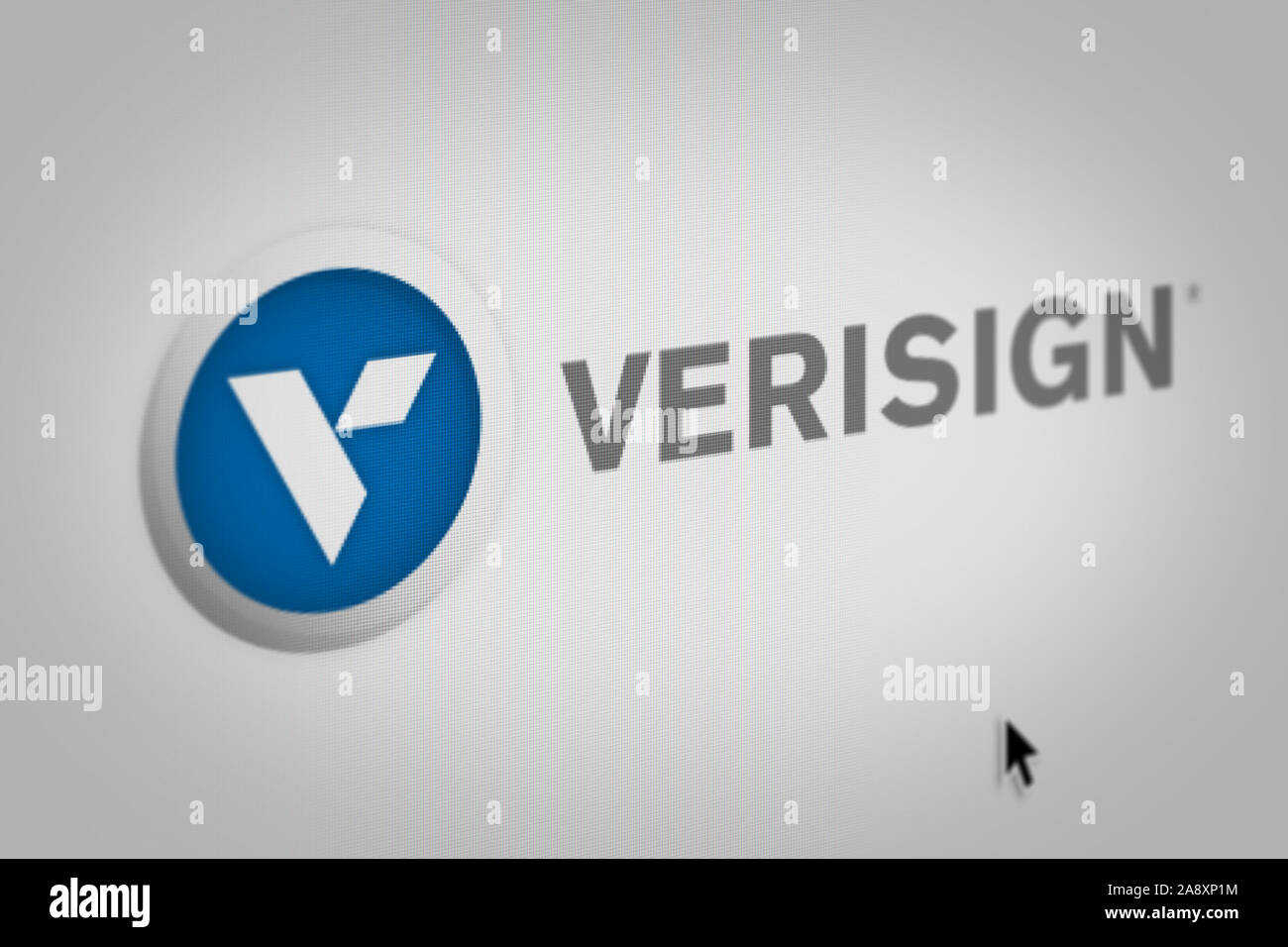 Logo della società pubblica Verisign Inc. visualizzata sullo schermo di un computer in close-up. Credito: PIXDUCE Foto Stock