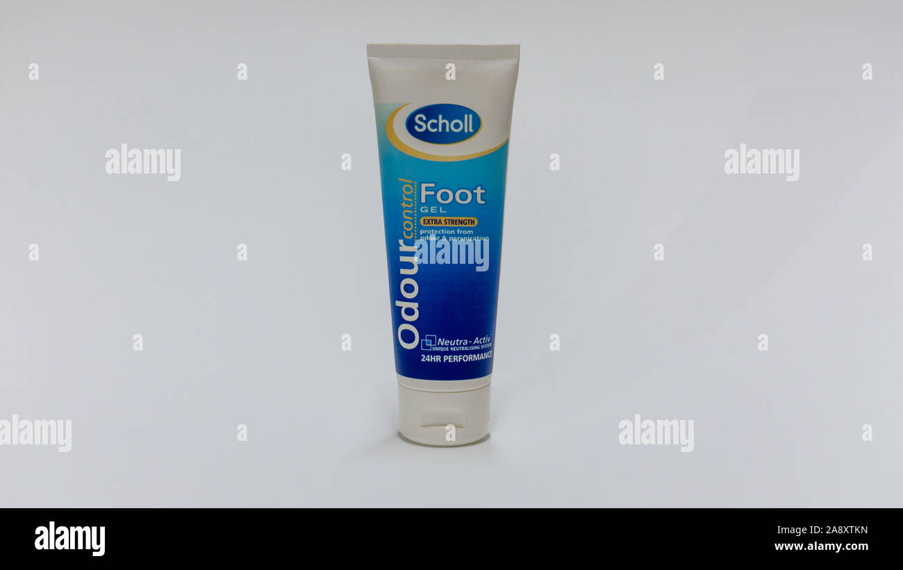 Nagybajcs, Ungheria 09.18.2019 SCHOLL gel piede .isolati su sfondo bianco Foto Stock