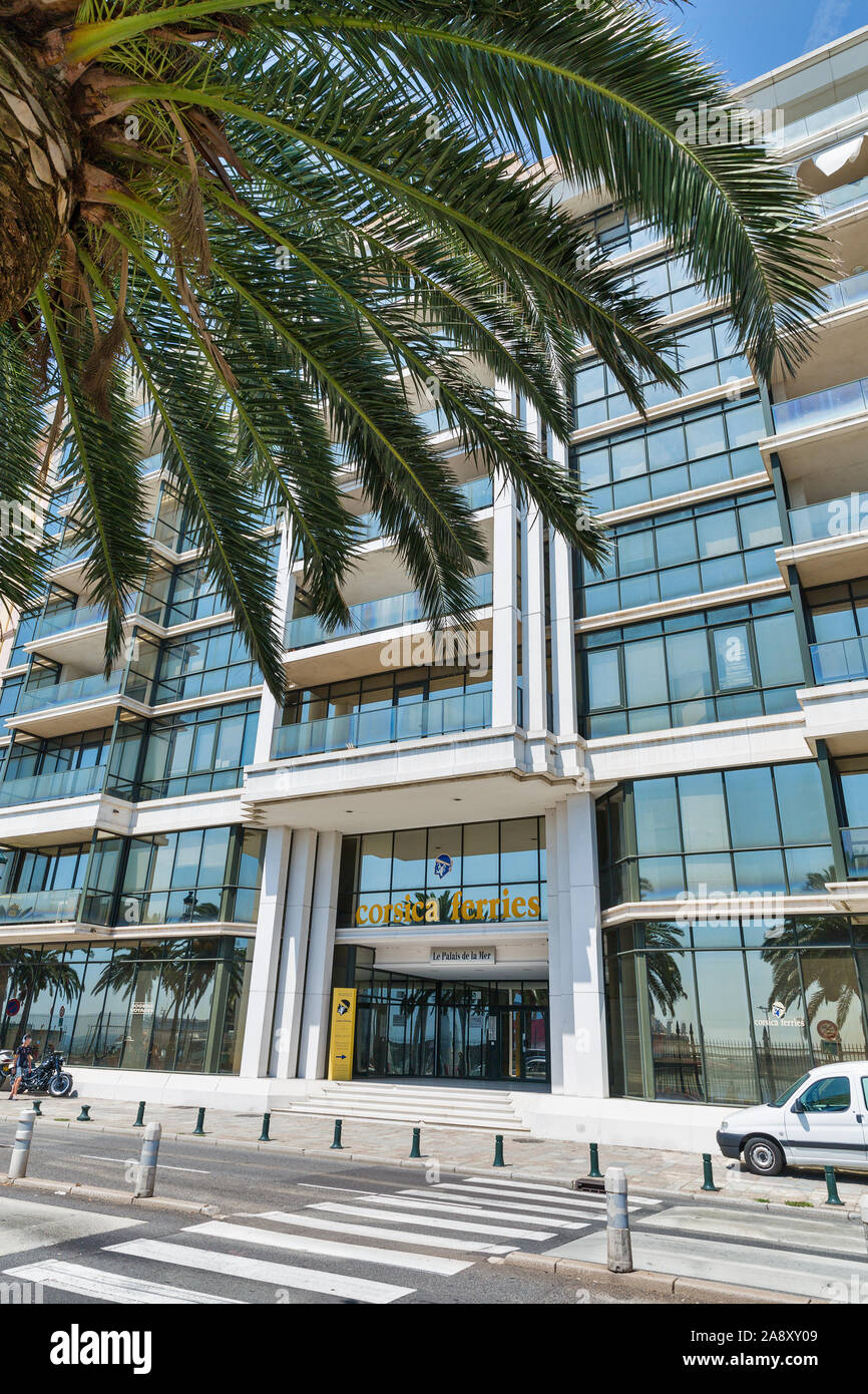 BASTIA, Corsica, Francia - 23 luglio 2019: il Palazzo del Mare di Corsica Ferries biglietteria. Foto Stock