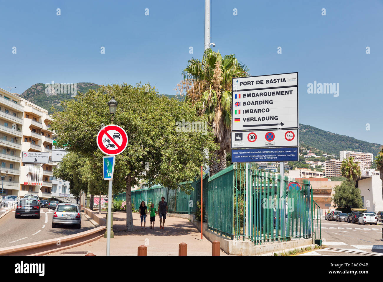 BASTIA, Corsica, Francia - Luglio 23, 2019: traghetto auto entrata. Il porto di Bastia è il più trafficato porto francese sul Mar Mediterraneo. Foto Stock