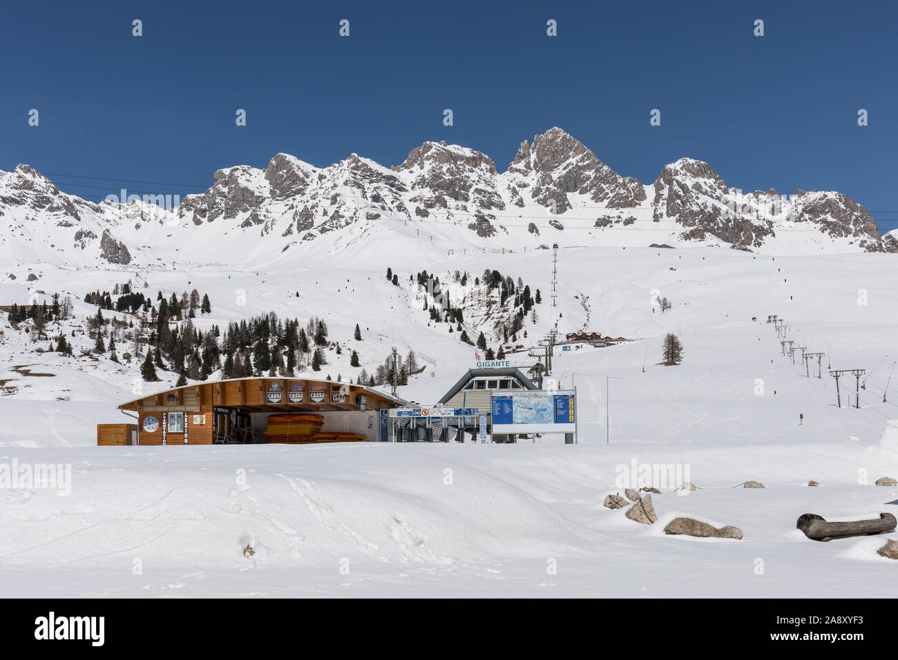 San Pellegrino ski resort nelle Dolomiti, Italia Foto Stock