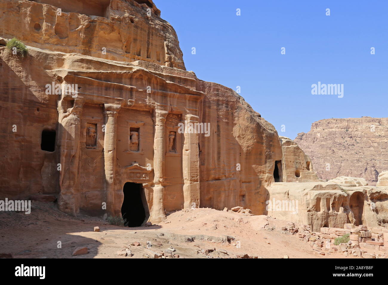 Tomba del soldato romano, High Place of Sacrifice Trail, Petra, Wadi Musa, Governatorato di Ma'an, Giordania, Medio Oriente Foto Stock