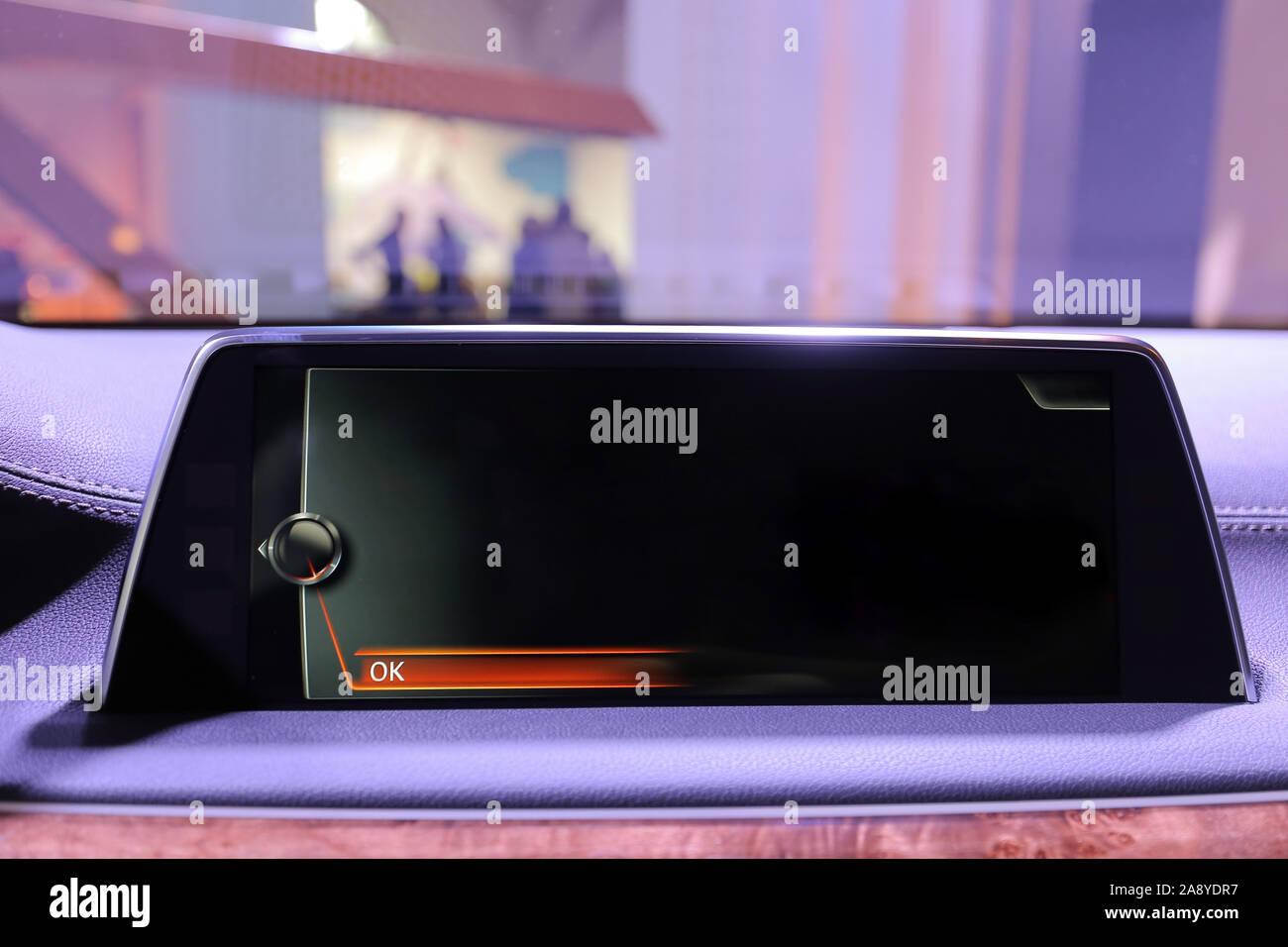Moderno display elettronico del cruscotto car close-up Foto Stock