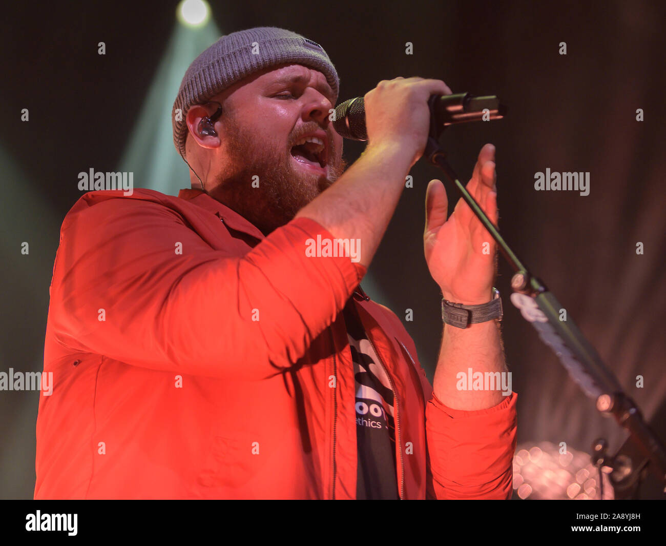 Lad locale Tom Walker vende fuori di Glasgow O2 Academy, Glasgow, Regno Unito, 11 novembre 2019 Foto Stock