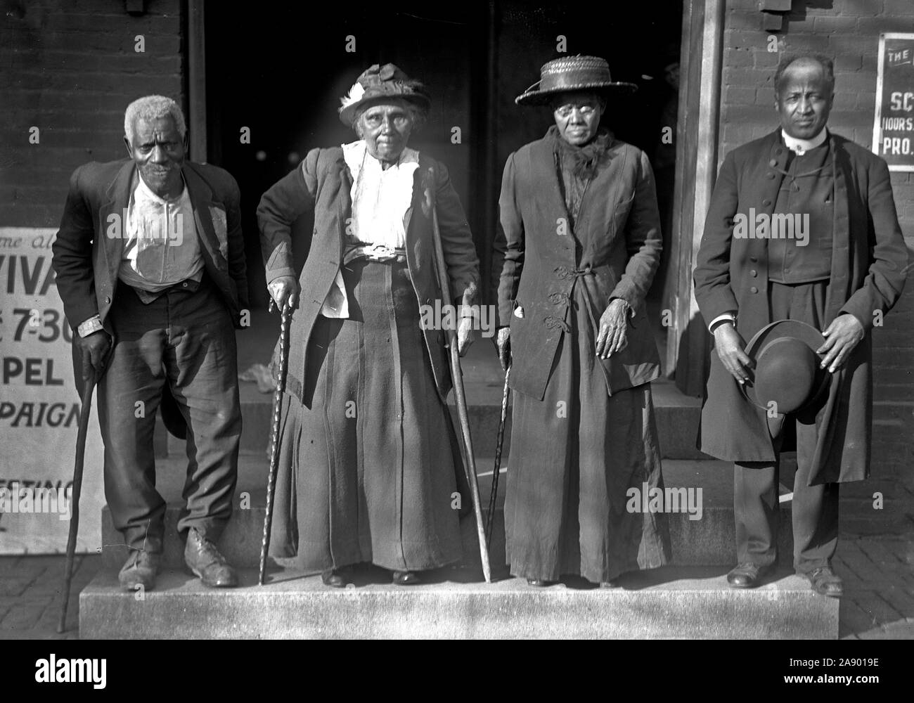 Slave reunion - LEWIS MARTIN, età 100; MARTHA ELIZABETH BANCHE, età 104; AMY WARE, età 103; REV. S.P. DREW, nato libero ca. 1917 Foto Stock