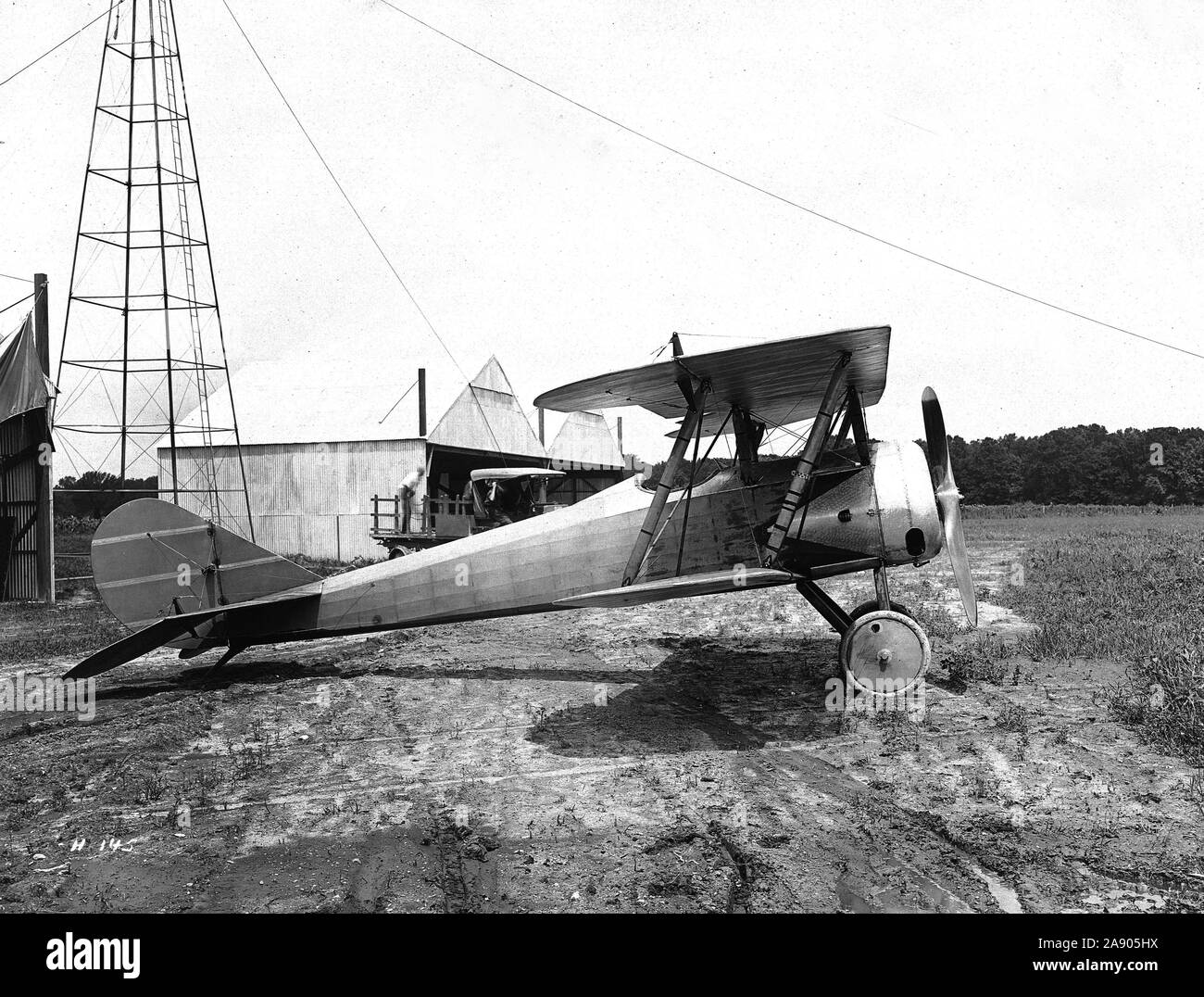 7/9/1917 - vista laterale di Thomas S-4 aereo. Prese a Aviation stazione di esperimento, Hampton, VA. Foto Stock