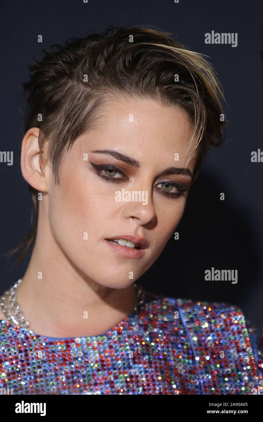 Los Angeles, Stati Uniti d'America. Xi Nov, 2019. Kristen Stewart presso la Columbia Pictures' 'Charlie's Angels' Premiere Mondiale tenutasi al Regency Theatre di Westwood, CA, 11 novembre 2019. Photo credit: Giuseppe Martinez/PictureLux Credito: PictureLux/Hollywood Archive/Alamy Live News Foto Stock