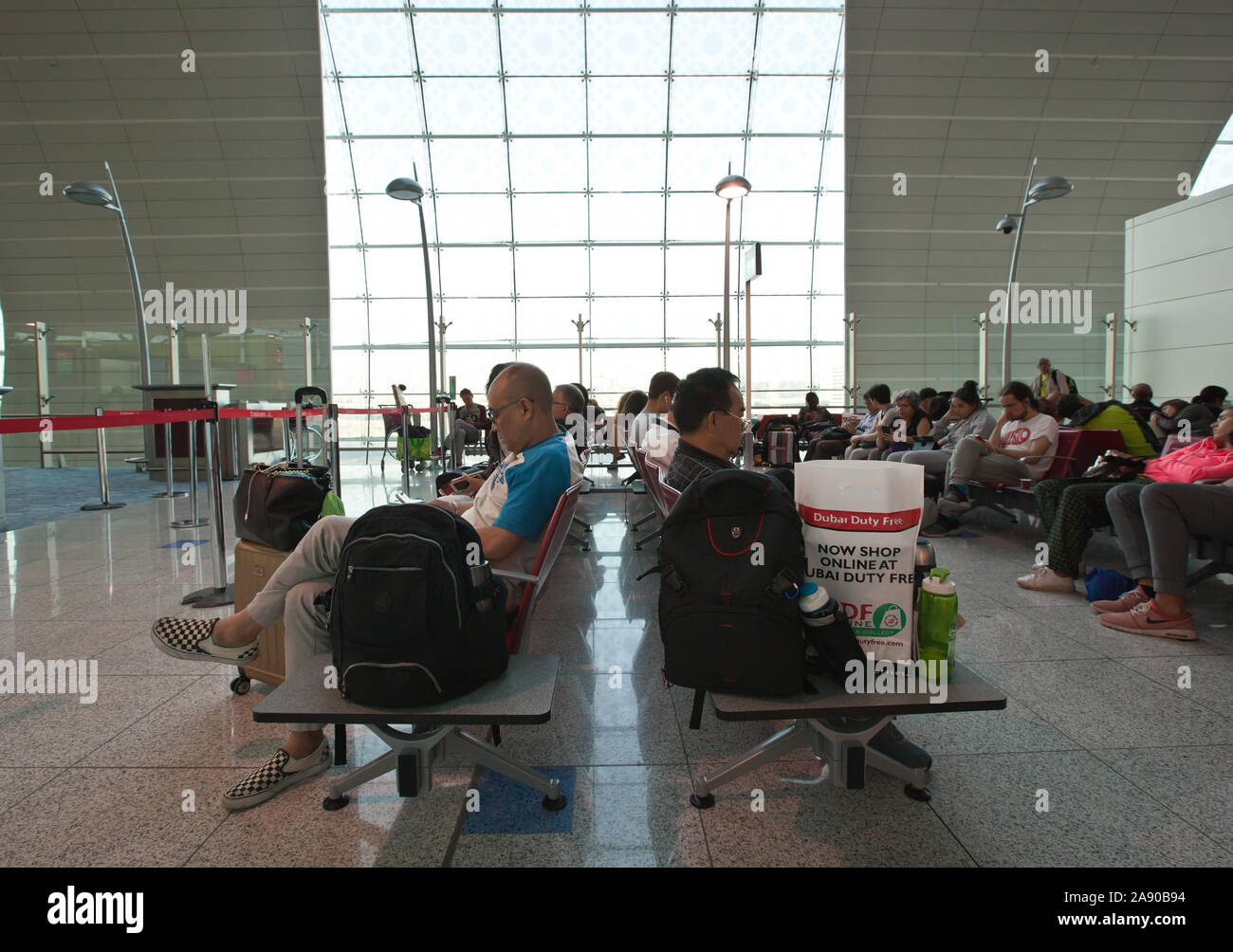 Il terminal dell aeroporto di Dubai City e emirato negli Emirati Arabi Uniti il Medio Oriente Foto Stock