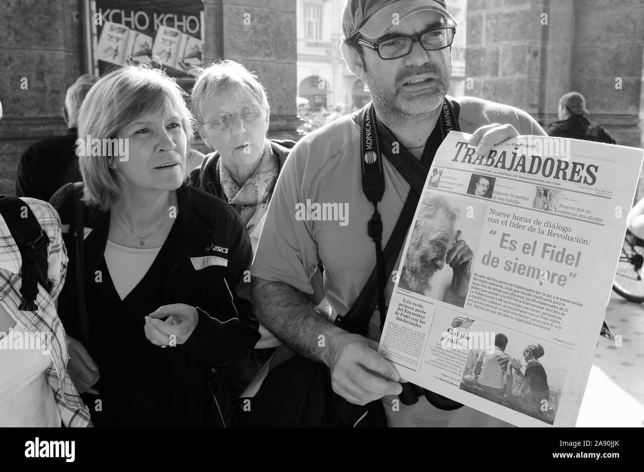 Fidel Castri e fortezze TV-Talk con intellectuales cubano è nel giornale il top story Foto Stock