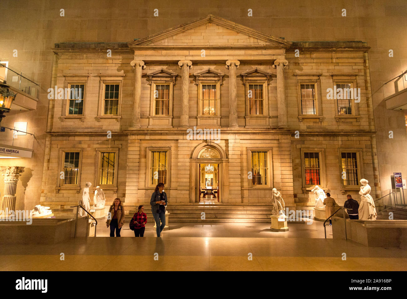 Il Charles Engelhard corte nell'Ala Americana, il Metropolitan Museum of Art ( MET ), la Fifth Avenue, Manhattan, New York, NY. Stati Uniti d'America Foto Stock
