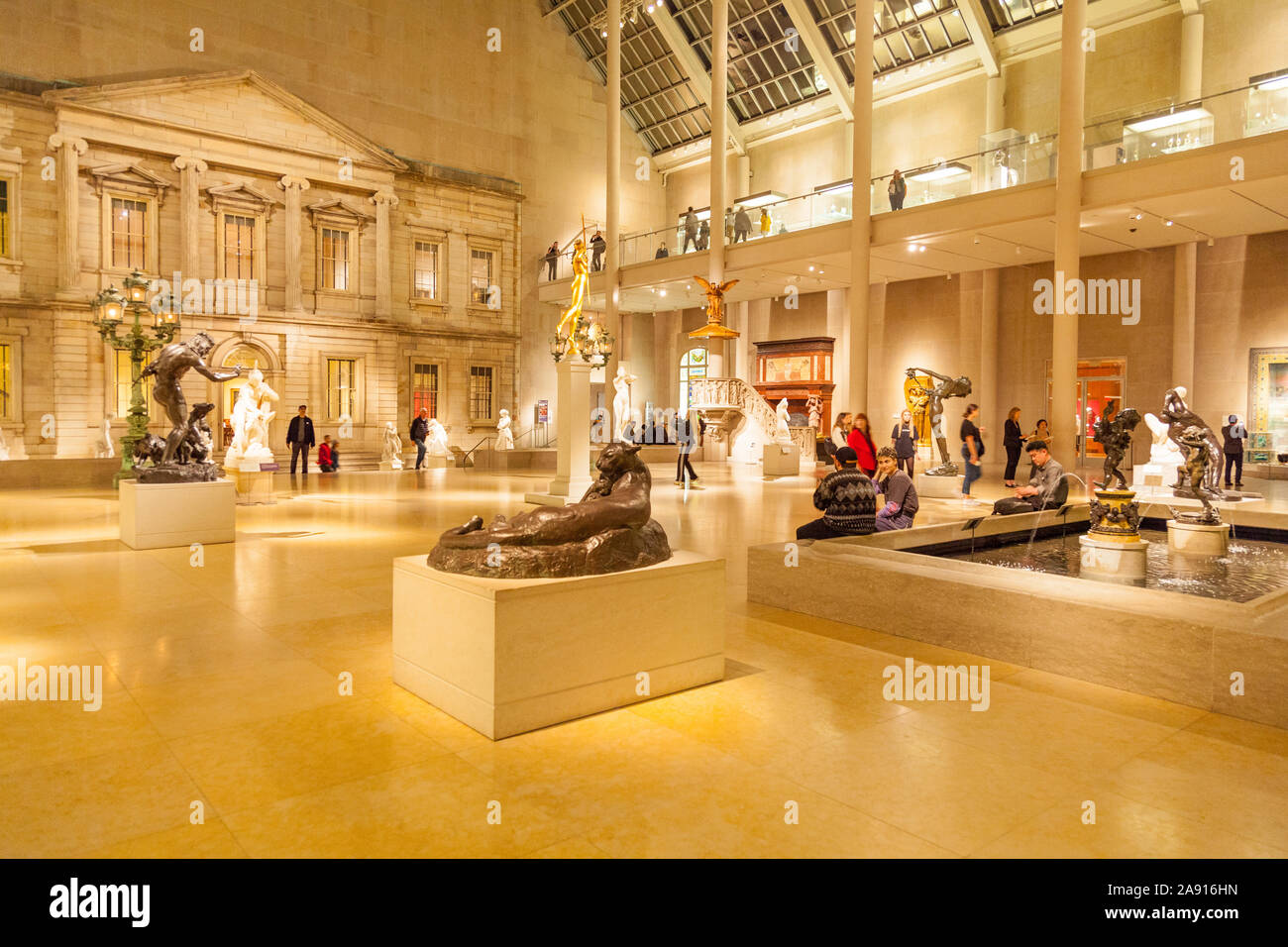 Il Charles Engelhard corte nell'Ala Americana, il Metropolitan Museum of Art ( MET ), la Fifth Avenue, Manhattan, New York, NY. Stati Uniti d'America Foto Stock