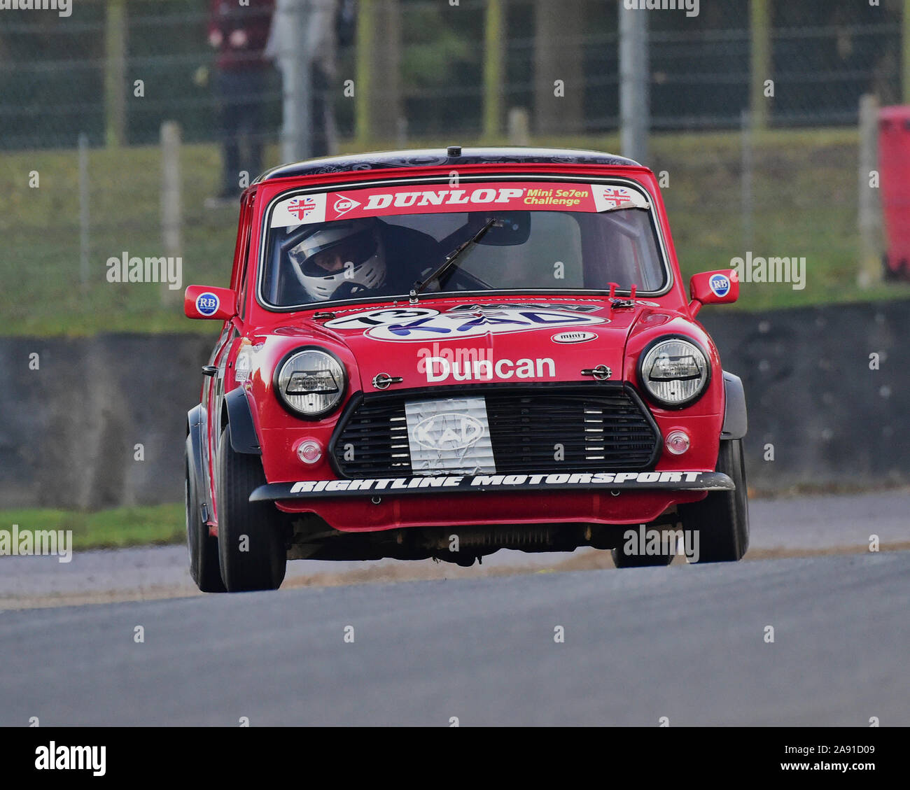 Arnold Duncan, Mini Se7en, Mini Se7en e Mini Miglia o piastra trofeo, BARC, Brands Hatch, novembre 2019, il circuito da corsa, Classic Cars, classico appuntamento, Foto Stock