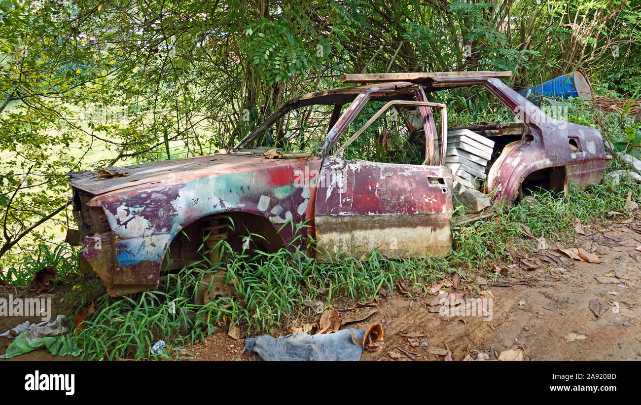 Rusty auto abbandonate, Sri Lanka Foto Stock