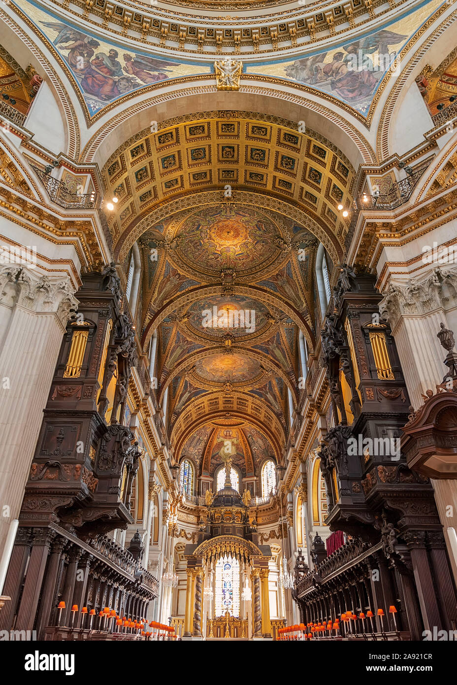 Cattedrale di St Paul. Splendida all'interno del San Paolo catherdal. Incredibile, altare, affreschi e la cupola Foto Stock