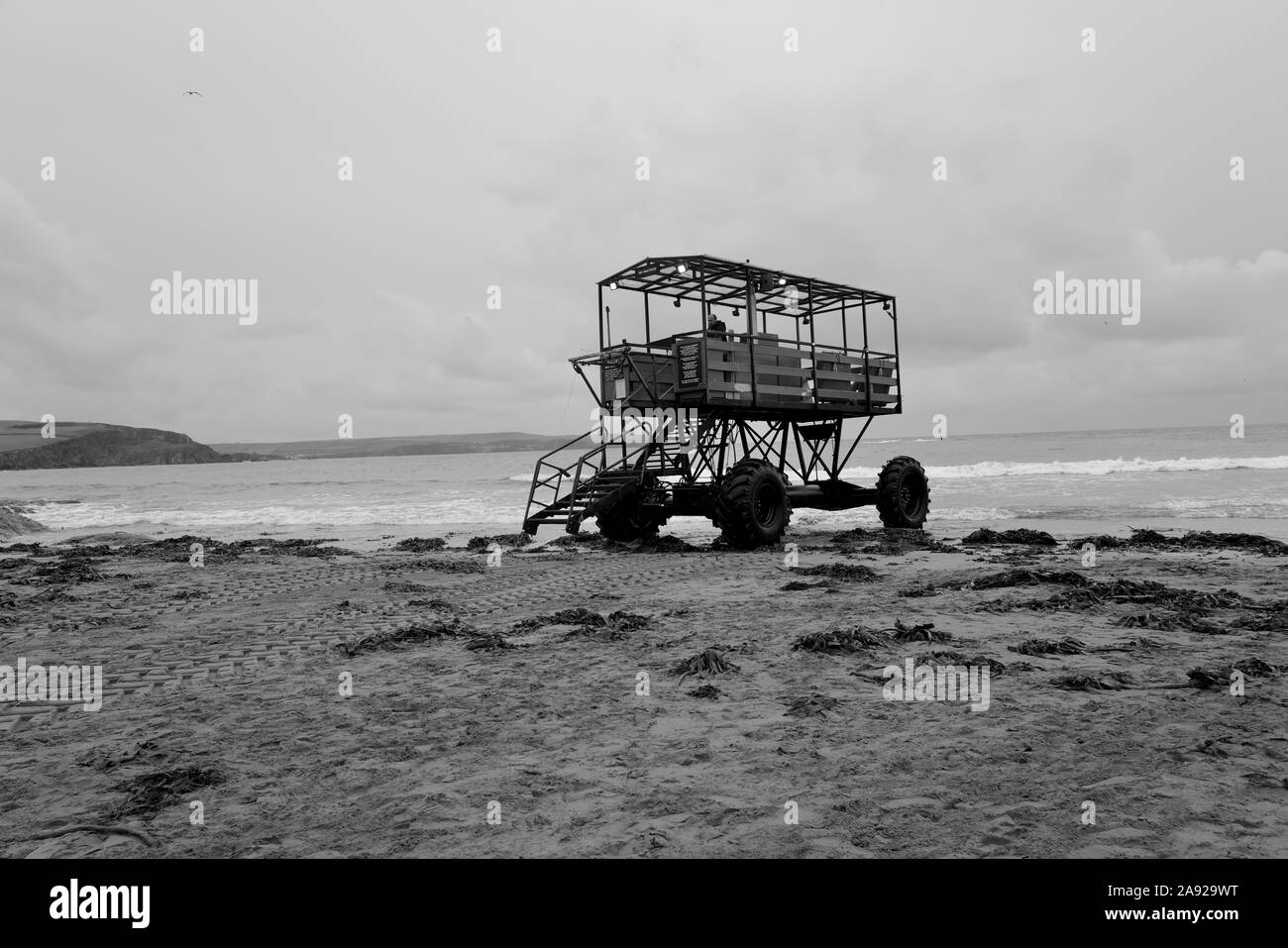 Il trattore sul mare Foto Stock